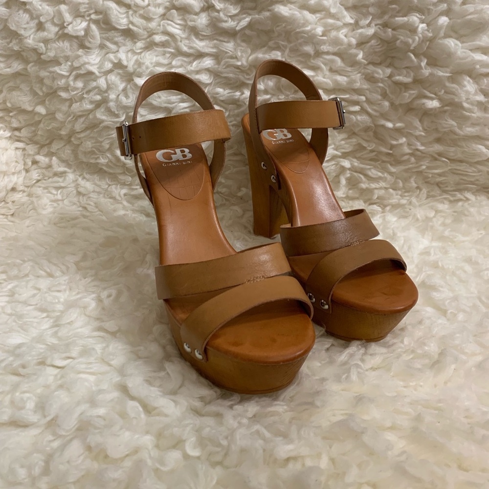 Gianni Bini Platform Heels